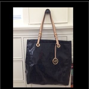Michael Kors patten black large Tote holiday sale
