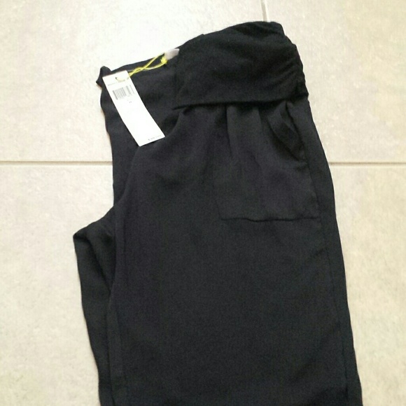 Womens BCBG slounchy fitted pants silk like fabric