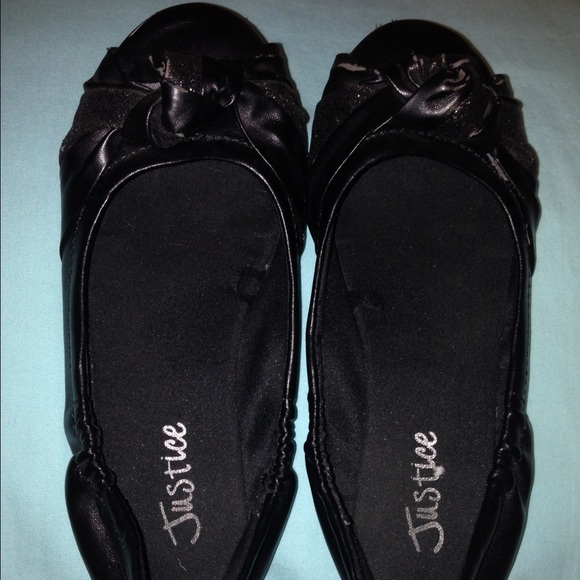 Kids glittering black flats