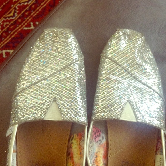 Silver sparkle bobs
