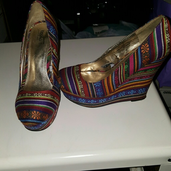 Colorful wedges - Picture 3 of 4