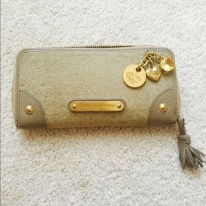 Juicy Couture Tan Zippy Wallet