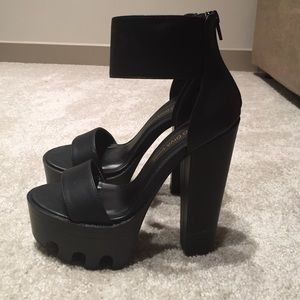 Black lug sole platform heels