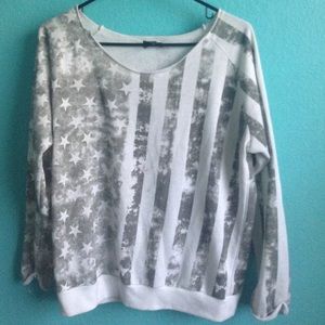 Sweatshirt/ Sweater