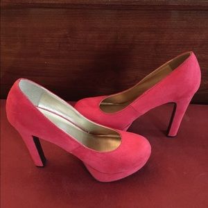 Chunky heeled red shoes