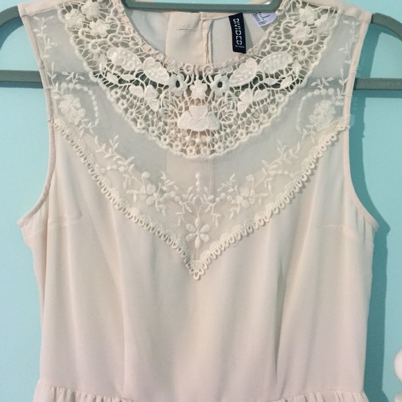 White Lace Dress - Picture 3 of 3