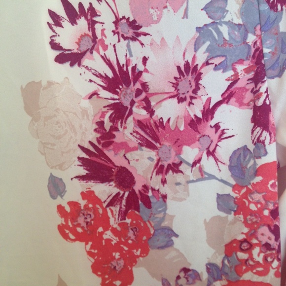 🌸Sheer Floral Collar Button Up Shirt🌸 - Picture 3 of 4