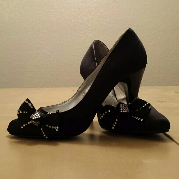 Black sparkle bow heels - Picture 1 of 4