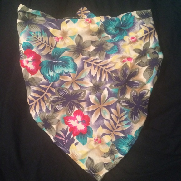 Urban Outfitters handkerchief tie top - Picture 2 of 2
