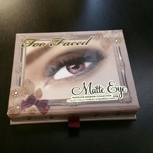 Two faced matte eye palette.