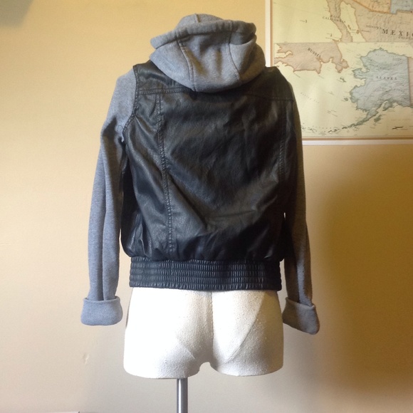 Light Jacket - Picture 2 of 3