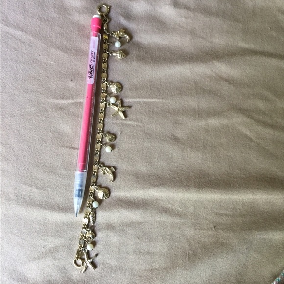 Gold & Pearl Oceanic Bracelet - Picture 2 of 2