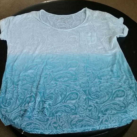 T- shirt