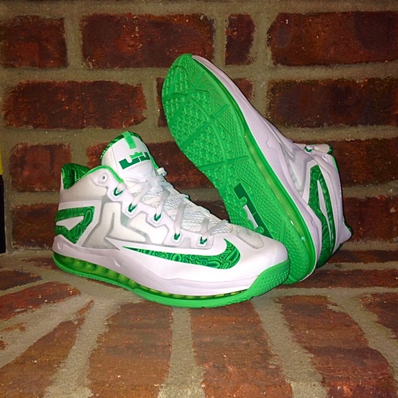Lebron XI (11) low easter
