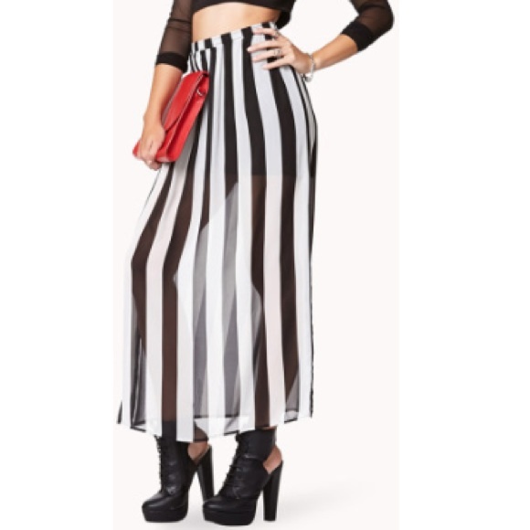 Black and whit striped maxi skirt