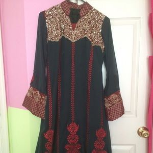Pakistani suit