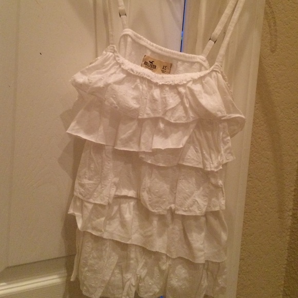 hollister ruffle tank top