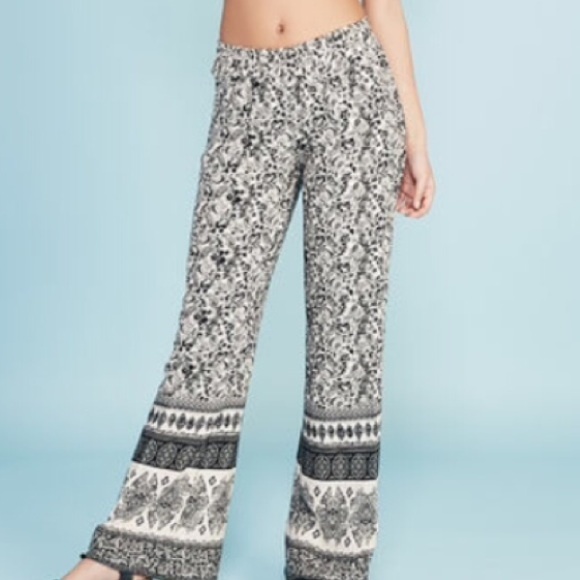 Wide leg pants