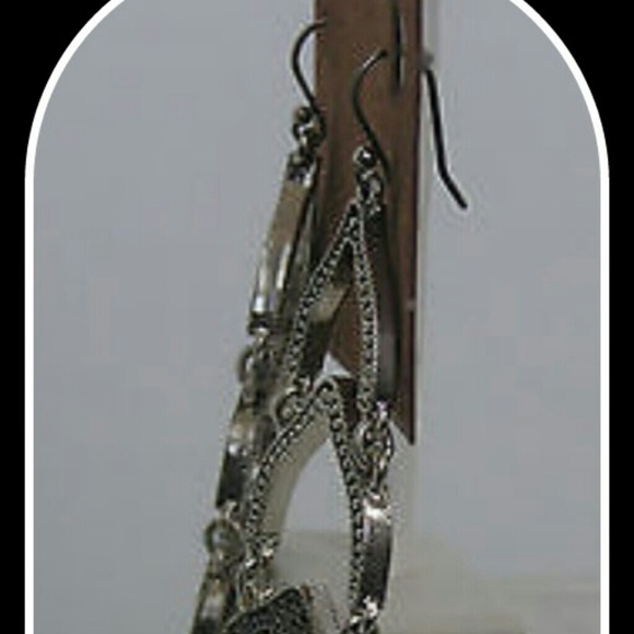 ๐๐Christmas Present๐๐ LUCKY BRAND, ANTIQUE SILVERTONE DANGLE EARRINGS-NEW - Picture 2 of 6