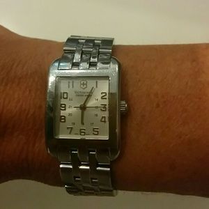 Victorinox 24022 Watch Alliance Ladies - SS Q