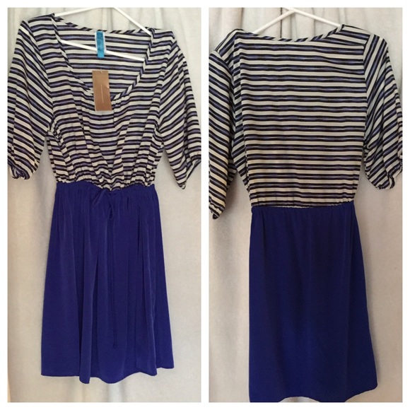 Striped Blouson-Sleeve Dress - Picture 2 of 3