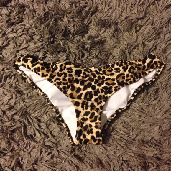 cheeky cheetah print bottoms from vs