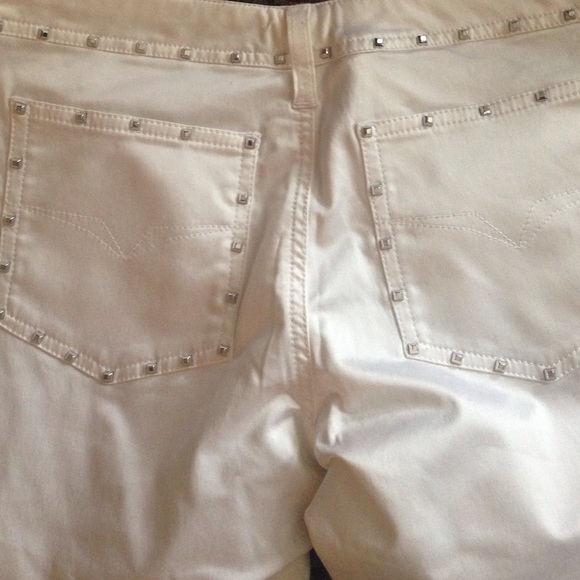 Pants - Picture 3 of 4