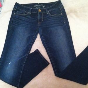 AMERICAN EAGLE JEANS