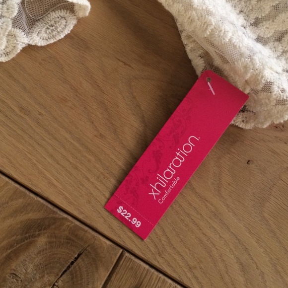 Top - Picture 3 of 3