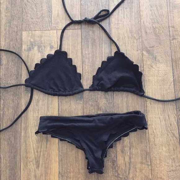 ❌SOLD❌Beach Riot x Stone Cold Fox scalloped bikini