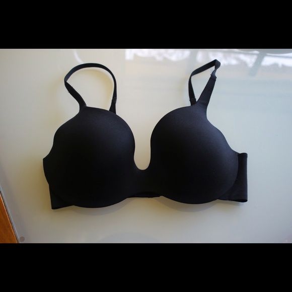 NEW! Victoria's Secret Black Bra 32D