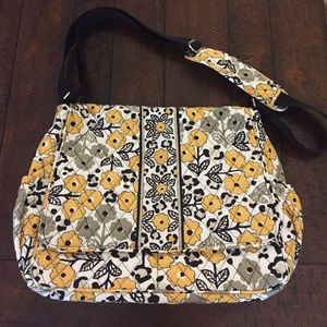 SOLD - Vera Bradley messenger baby bag, NWT