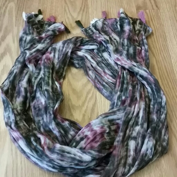 Scarf - Picture 3 of 3