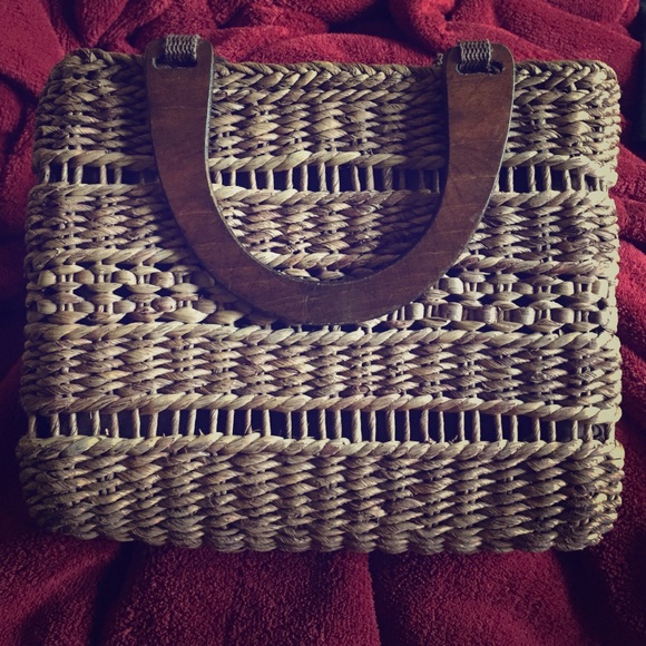 Corn husk basket purse
