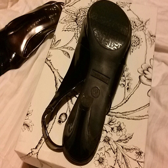 Peep-Toe Sling Back Etienne Aigner Heels - Picture 4 of 4