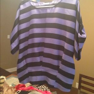 Sz. Medium (I think) shirt