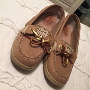 Brown Sperrys with gold accent size 7