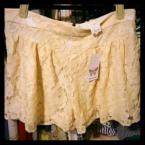 Anthropologie Ella Moss swingy lace shorts