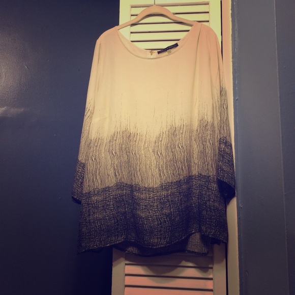 Rose & Olive Tops - Chiffon-like "ombré" top