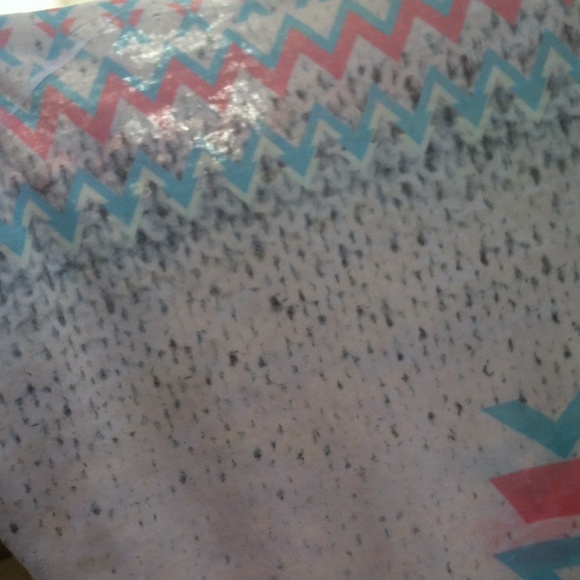 Top - Picture 2 of 3