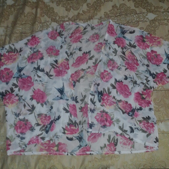 Sold in bundle💜3 for 15💜Vintage floral cardigan! - Picture 3 of 4