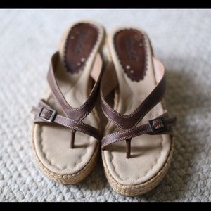 Cute comfy sandals.
