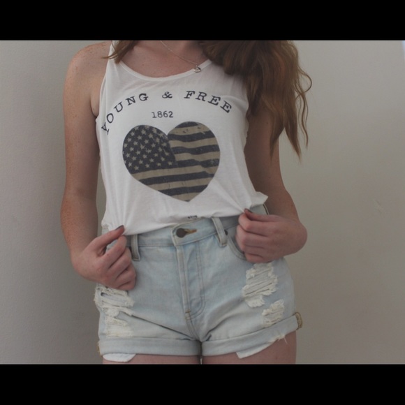 CUTE AMERICAN FLAG SHIRT!