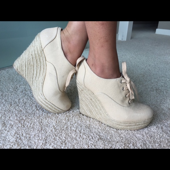 ♥️F21 Canvas and Jute Wedges♥️