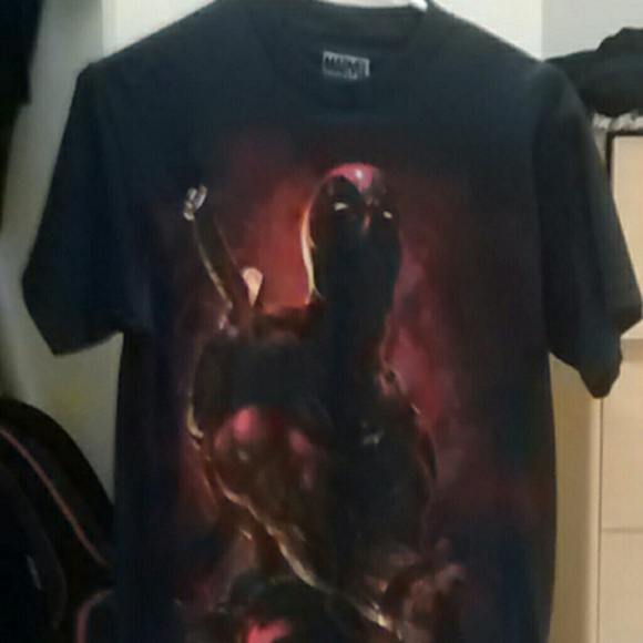 Deadpool Tee