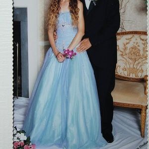 Prom-style fluffy dress