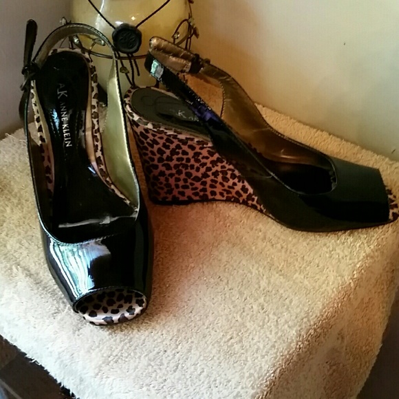 Shoes - Picture 2 of 2