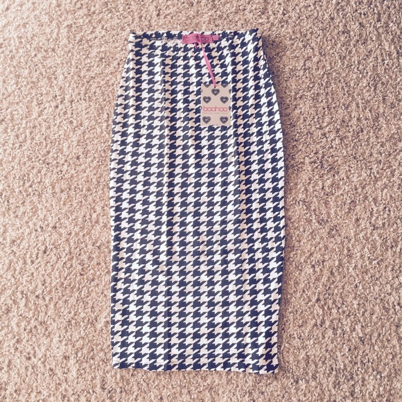 ❌SOLD❌Houndstooth Midi Skirt - Picture 3 of 4