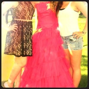 Dark pink taffeta-layered fluffy prom dress