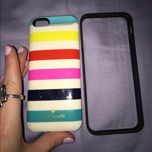 Kate spade charging case hardly ever used :)